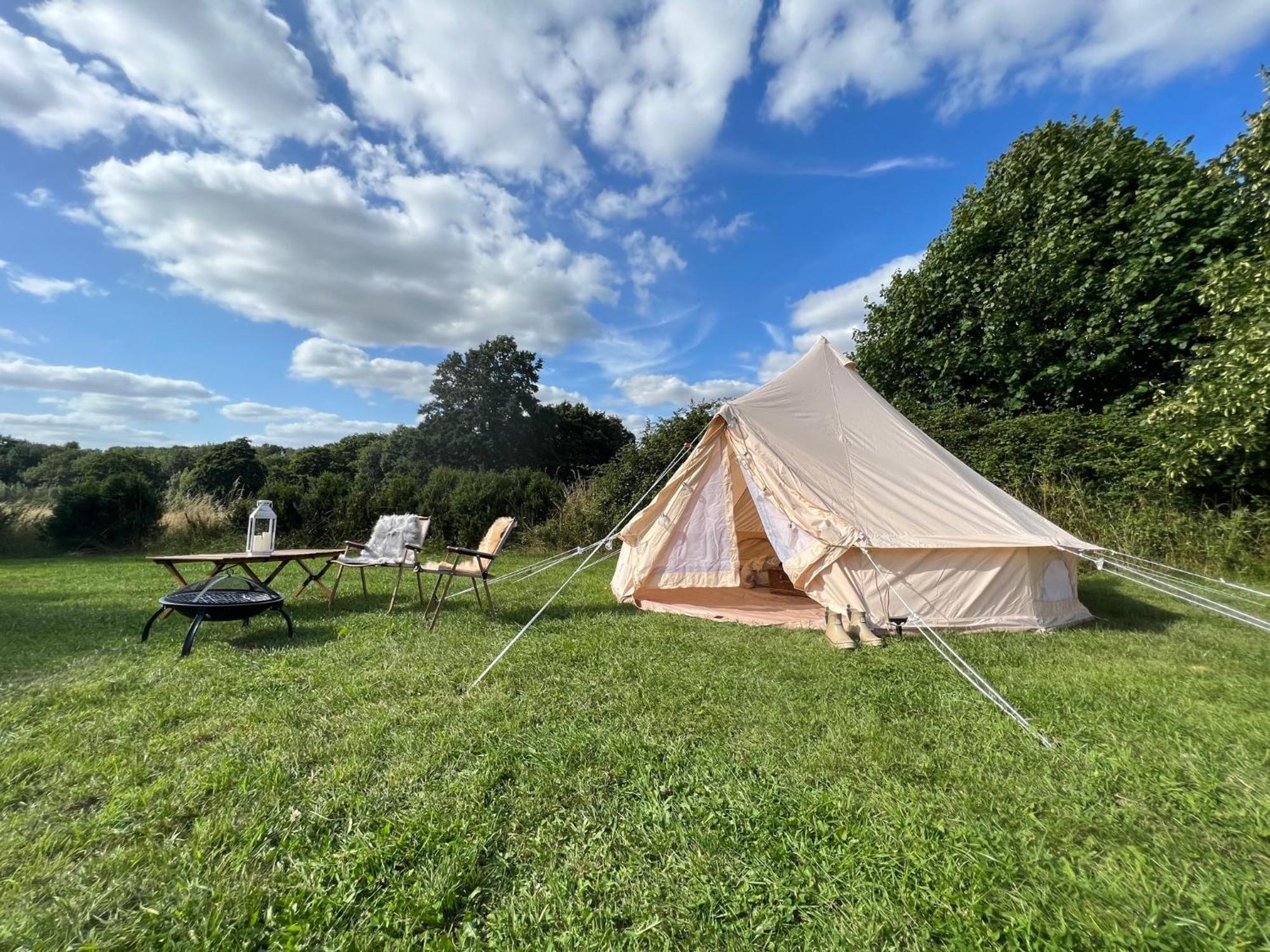 Bell Tent 4M And 7M Fossewold Cotswold Camping Moreton-in-Marsh Εξωτερικό φωτογραφία