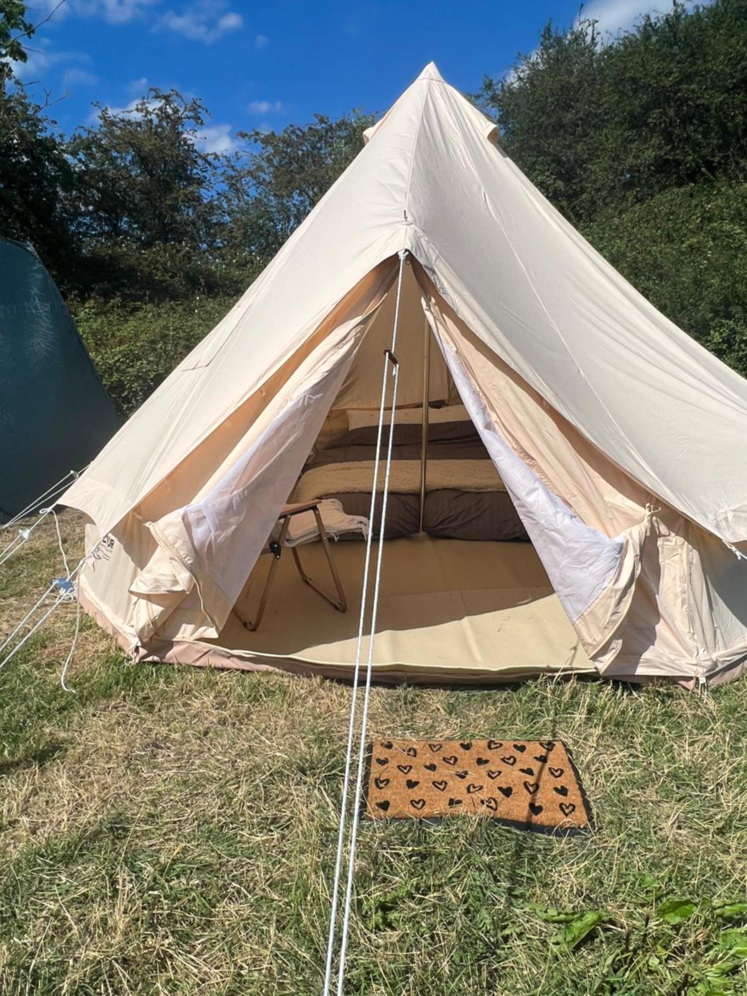 Bell Tent 4M And 7M Fossewold Cotswold Camping Moreton-in-Marsh Εξωτερικό φωτογραφία