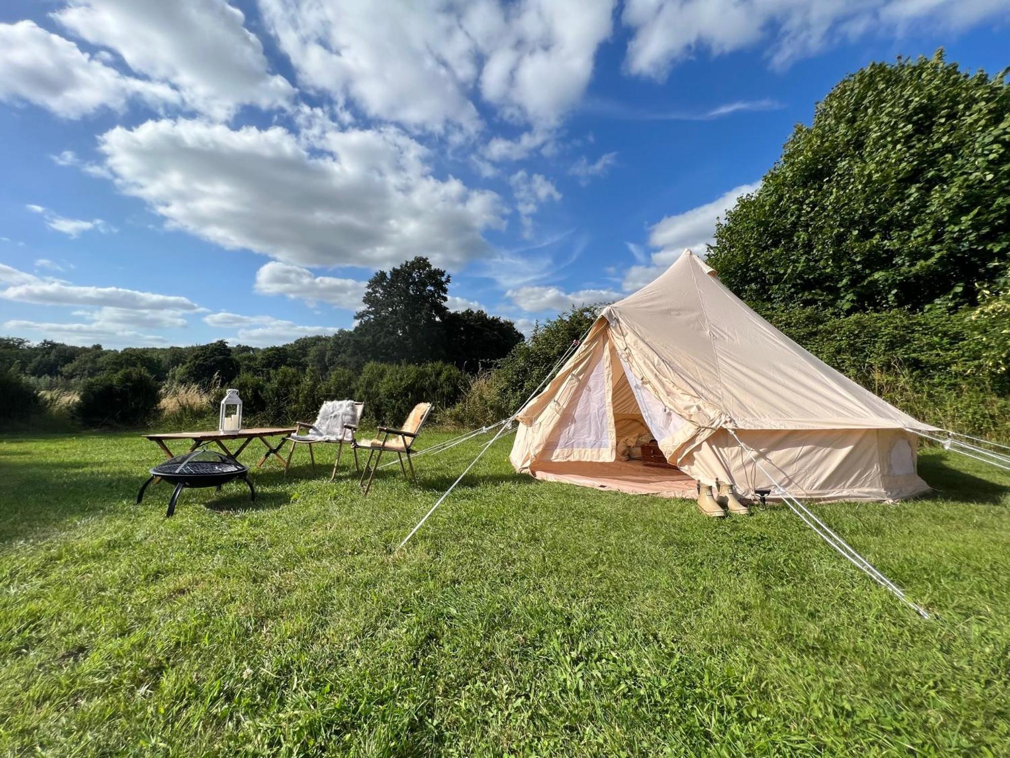 Bell Tent 4M And 7M Fossewold Cotswold Camping Moreton-in-Marsh Εξωτερικό φωτογραφία