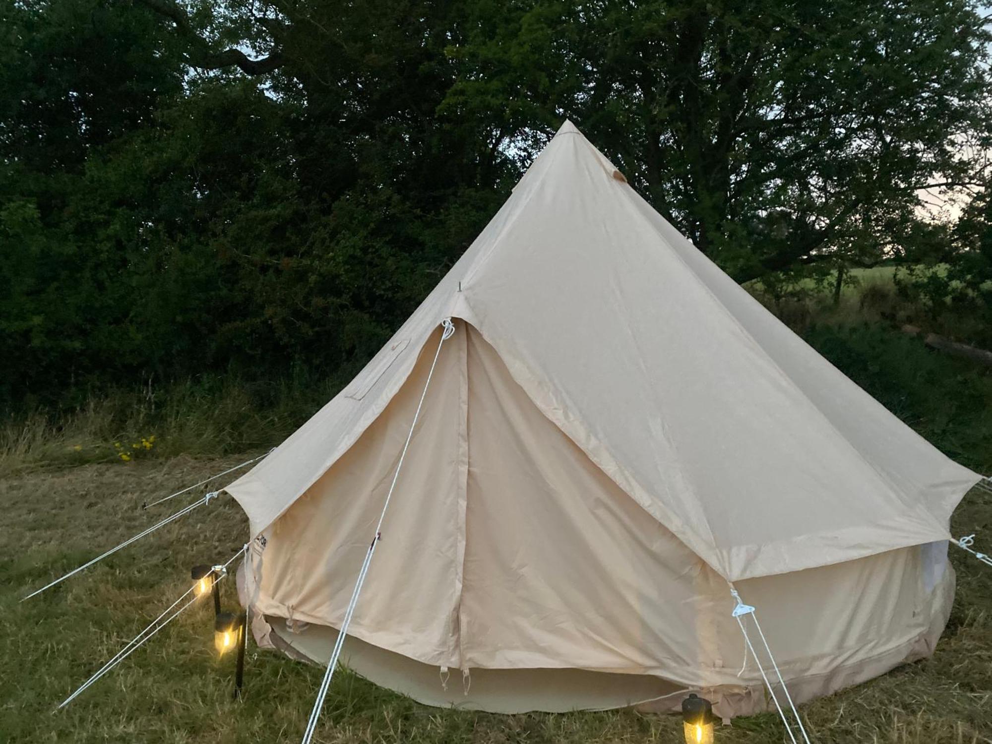 Bell Tent 4M And 7M Fossewold Cotswold Camping Moreton-in-Marsh Εξωτερικό φωτογραφία